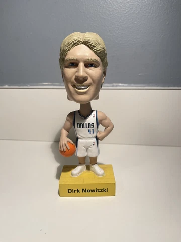 2001 Dirk Nowitzki Dallas Mavericks NBA Basketball Bobblehead Upper Deck Cover