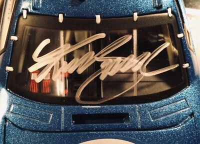 NASCAR1:24 Scale Diecast KURT BUSCH "Autographed" #2 MILLER LITE 2006 Dodge - Image 1 of 4