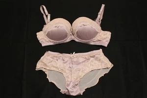 Hellbeige/Calamin Satin-Spitze Push-up BH & Höschen Set Größe 30C US - Bild 1 von 3