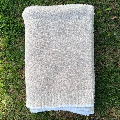 Manta Barefoot Dreams CozyChic Punta en Contraste Beige Blanco 44x58 Suave Acogedora Foto 1 de 4