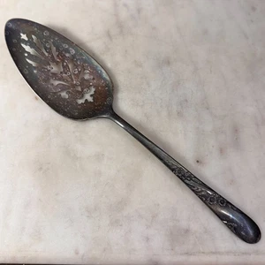 Oneida Community Bridal Wreath Tudor Silver Plate Slotted Cake Pie Server 9.5" - Picture 1 of 8