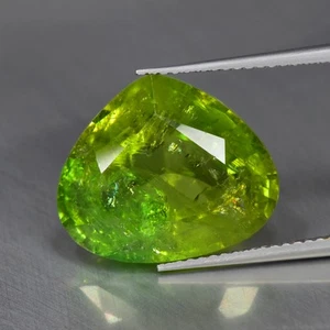 15.15Ct Pear_Tremendous Natural Green Demantoid Garnet Gemstone - Picture 1 of 1