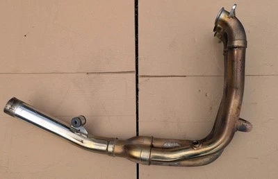 CABEZALES COLECTOR ESCAPE TRIUMPH DAYTONA 955i 2001-2006 Foto 1 de 4