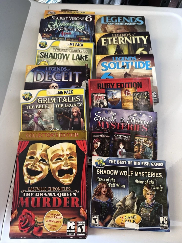 Lote de juegos de PC vintage paquete - Lote de 12 la mayoría tienen varios juegos en ellos Foto 1 de 1