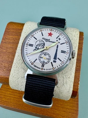 Reloj Pulsera Mecánico Hombre POBEDA URSR Yuri Gagarin Primer Hombre en el Espacio Foto 1 de 4
