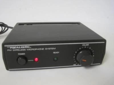 REALISTIC FM WIRELESS MICROPHONE SYSTEM MIC 32-1221A BOX USED 30 DAY GUARANTEE - Image 1 of 4