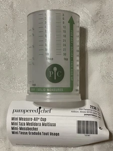 NEW! Pampered Chef #2236 - Mini Measure-All Cup - Dry Measure - Picture 1 of 2