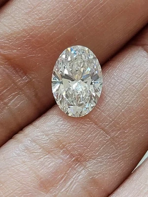 Loose 6 Ct Oval Cut Lab Grown CVD Diamond Natural D Color VVS1 Clarity Certified - Image 1 of 4