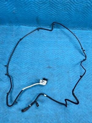 Manguera de tubo de llenado de urea turbo diésel Nissan Titan XD doble cabina 5,0 l 2019 OEM Foto 1 de 4