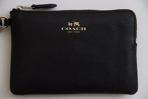Muñequera Coach de cuero granulado con cremallera en la esquina ESTILO: F54626 - Imagen 1 de 17