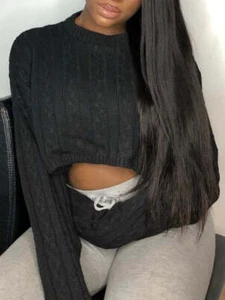 Stylish O-Neck Cropped Black Sweater - Picture 1 of 3