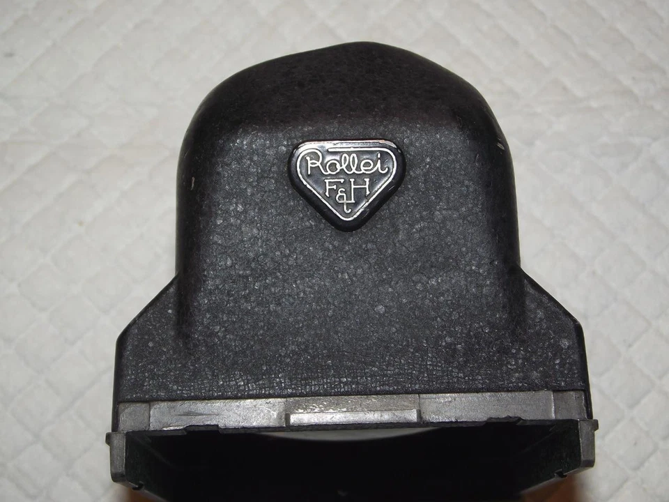 ROLLEI F&H PRISM FINDER FOR TLR ROLLEIFLEX CAMERAS - Image 1 of 4