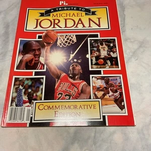 Bonita publicación 1993 A Tribute to Michael Jordan de Bob Sakamoto - Imagen 1 de 6