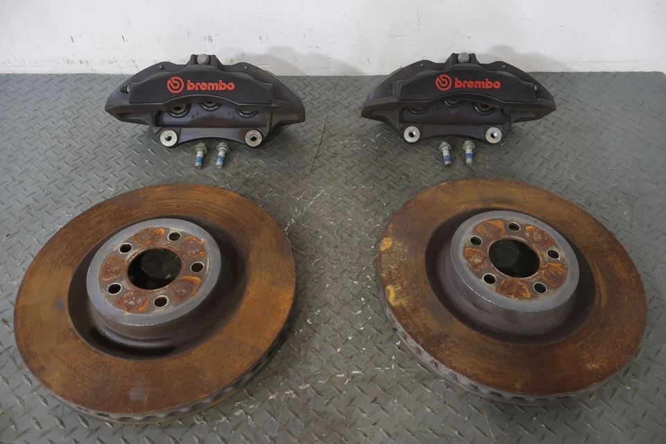 Pinzas de freno/rotores Brembo 15-23 Ford Mustang GT Mach 1 OEM 4K millas Foto 1 de 4