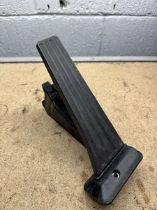 12-18 BMW 1 2 3 4 X1 X2 X3 X4 X5 X6 SERIES F MODELS ACCELERATOR PEDAL 6853175 - Picture 1 of 4