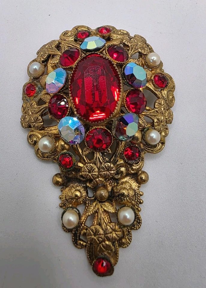 Clip de vestido dorado vintage verificado de Alemania Occidental rojo, perla sintética, estrás AB Foto 1 de 4
