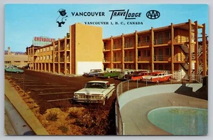 1950s Vancouver B.C, Travelodge 59 Chevy Impala Ford Custom 300 UNP Postcard - Picture 1 of 3
