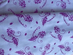 Tessuto cotone 5 iarde bianco con paisley floreale rosa caldo cucito trapuntato - Foto 1 di 5