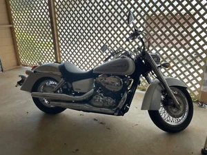 motorcycles - Picture 1 of 7