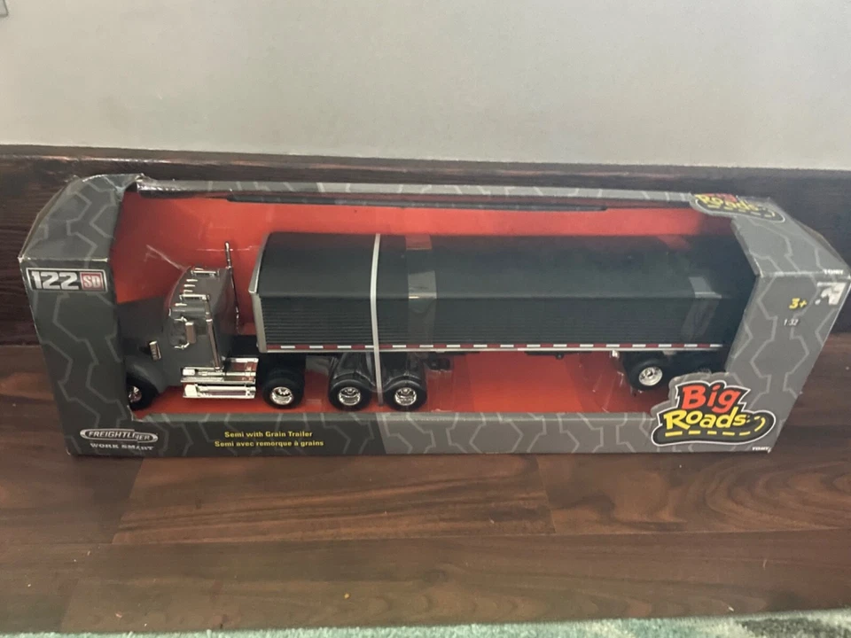 LP79391 Big Roads ERTL 1/32 Semi with Grain Trailer Set - Image 1 of 3