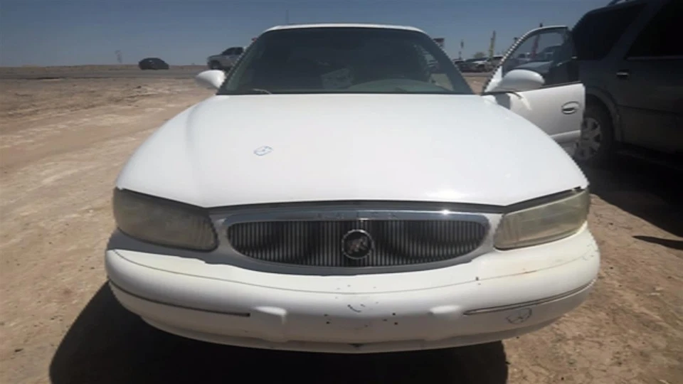 Used Front Right Door Window Regulator Front fits: 2000 Buick Century Front Righ - Image 1 of 4