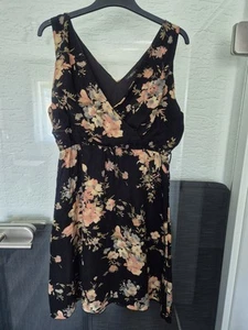 Kleid L - Bild 1 von 3
