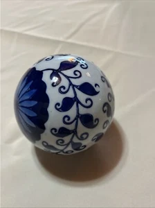 Donau Glas weiß und blau Kugel Ornament 10" - Bild 1 von 3