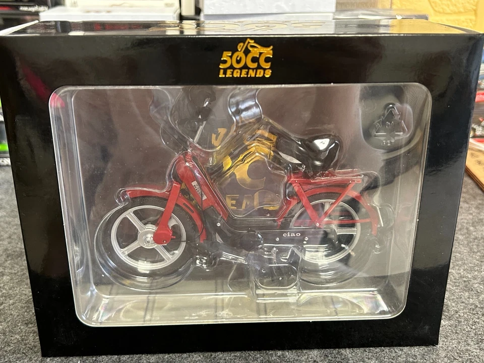 NEW 50CC LEGENDS 1/10 Vespa Piaggio Ciao Metallic Finished Product - Image 1 of 3