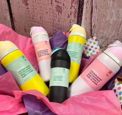 ⭐Owala⭐Urban Outfitters Exclusive Tied and Ture FreeSip Blue Bow Bottle 24/32 OZ