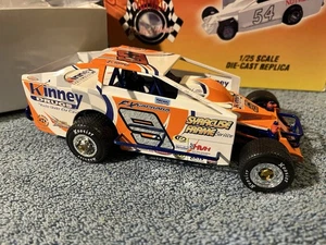 Bob McCreadie 1/25 scale Nutmeg Collectibles Inc, Dirt Modified MIB - Picture 1 of 7