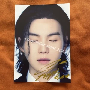 Foto firmada autografiada por BTS SUGA 5*7 COLECCIÓN K-POP 2025A - Imagen 1 de 1