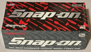 Toyota Graph-X Series 1:24 Autoworld NHRA Funny Car Cruz Pedregon Snap-On 2011 - Imagen 1 de 10