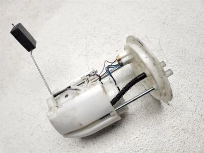 Conjunto de bomba de combustible Mazda 6 2009-2013 2,5 L OEM L5181335XA Foto 1 de 4