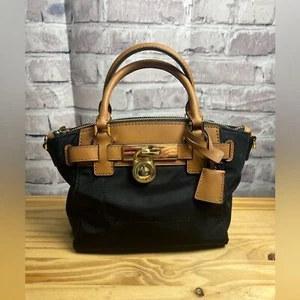 Michael Kors Hamilton Nylon Messenger Black - Satchel and Crossbody Strap - Picture 1 of 12