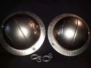 N°532- ANCIENS MOULES A CHOCOLAT/BALLON DE FOOT 10 CM 2 PARTIES chocolate mold- - Foto 1 di 3