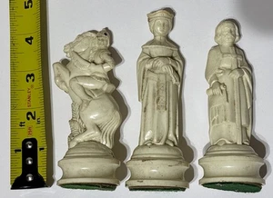 Vintage 3 übergroße Resin Schachfiguren Königin, Bischof, Ritter Konvolut - Bild 1 von 5