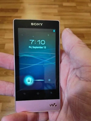 Rosa Sony NW-F805 + Base Altavoz Foto 1 de 4