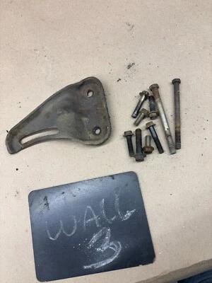 1987 93 94 95 1996 F250 F350 BRONCO 460 BOMBA DE SMOG ALTERNADOR SOPORTE HARDWARE OE Foto 1 de 4