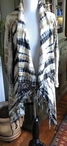 SOFT ENVIRONMENT offener Long Pullover BOHO XS Baumwolle schwarz beige Fransen Batik - Bild 1 von 7