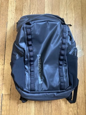 Patagonia Black Hole Pack 32L backpack - Black - Image 1 of 4