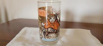 Copo promocional 1983 Burger King Star Wars Return of Jedi Ewoks C3PO - Imagem 1 de 4