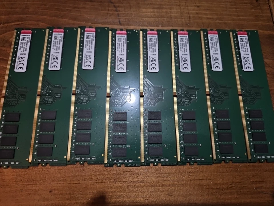 Lote de (8) Memoria de escritorio Kingston KVR26N19S8/8 ValueRAM 8 GB DDR4 SDRAM 2666 Foto 1 de 2
