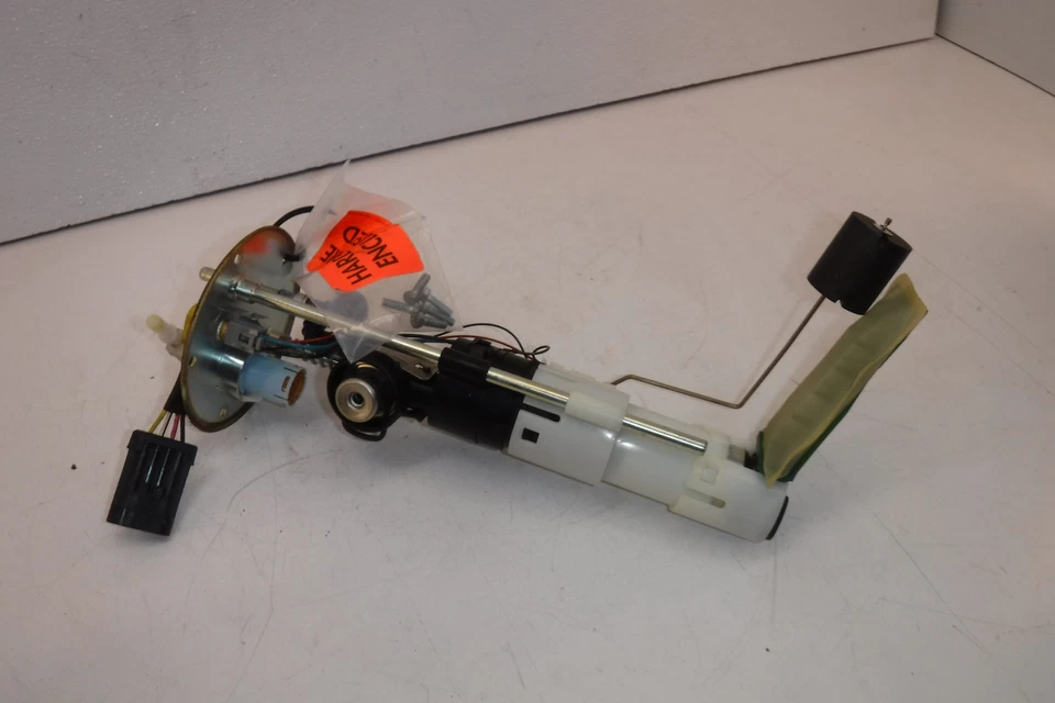 Victory Vision 2012 OEM bomba de gas combustible 2521030 Foto 1 de 4