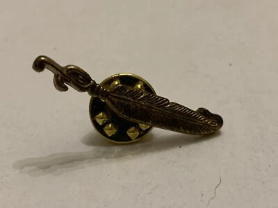 Pin de solapa de pluma con clave musical vintage Foto 1 de 2