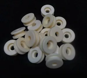 PAIR OF HIGH PURITY ALUMINA WIRE GUIDE PULLEY WITH MOUNTING COUNTERBORE No.: 99 - Picture 1 of 8