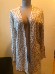 NEW 360 CASHMERE LEOPARD PRINT OPEN FRONT SIDE SLIT SWEATER CARDIGAN SIZE M - Picture 1 of 9