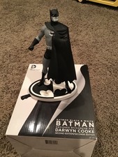 Batman DC Comics Black And White Statue Darwin Cooke