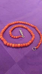 Collana vintage in corallo, lunghezza 44 cm, 22 gr., chiusura in argento - Picture 1 of 1
