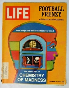 LIFE MAGAZINE November 26 1971 Volume 71, Number 22 Football Frenzy At Nebraska - Picture 1 of 2