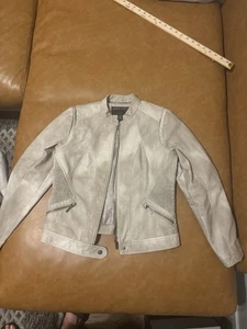 Bernardo Girls Jacket Women Size 14/16 Beige Zip Up & Buckle NWOT Pockets - Picture 1 of 12